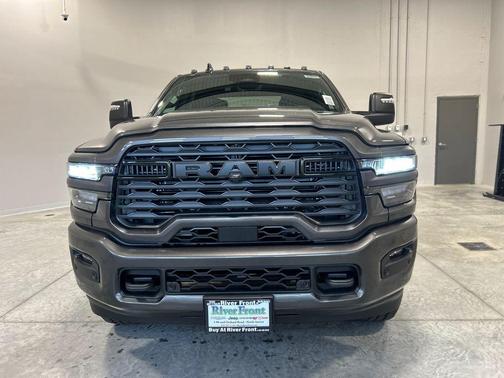 Granite Crystal Metallic Clearcoat 2026 RAM 2500 Big Horn Crew Cab 4x4 6'4' Box