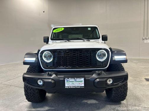 Bright White Clearcoat 2025 Jeep Wrangler 4xe Willys