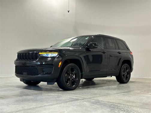 2024 Jeep Grand Cherokee Laredo