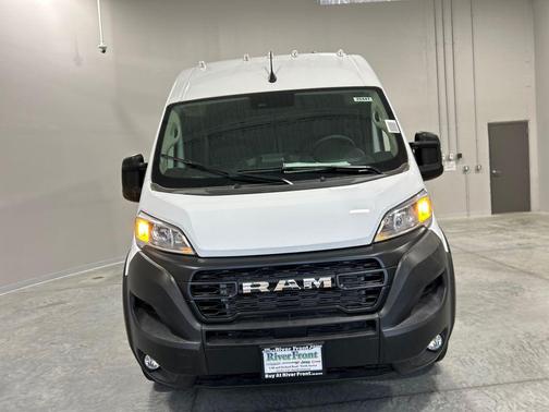 Bright White Clearcoat 2025 RAM ProMaster 2500 Tradesman