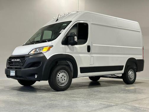 Bright White Clearcoat 2025 RAM ProMaster 2500 Tradesman
