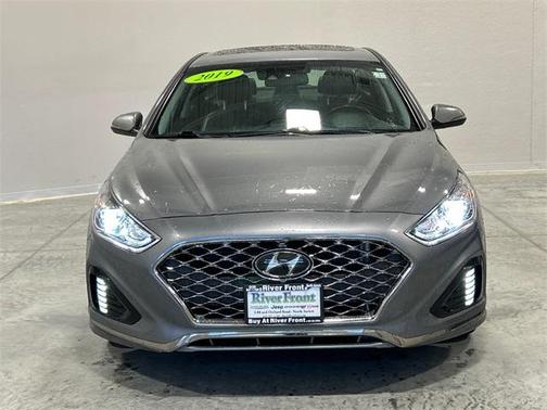 2019 Hyundai SONATA Limited
