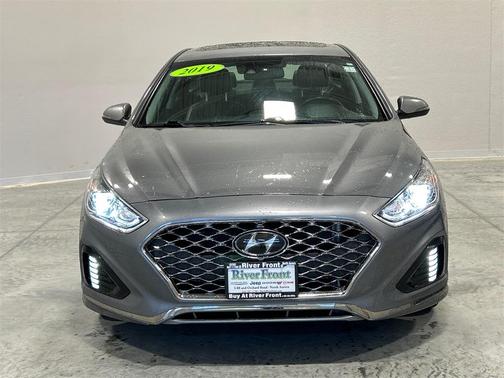 2019 Hyundai SONATA Limited