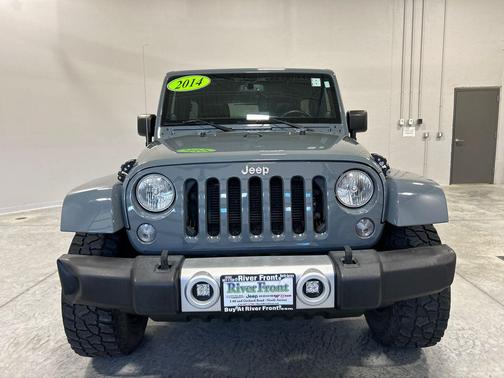 Anvil Clear Coat 2014 Jeep Wrangler Unlimited Sahara