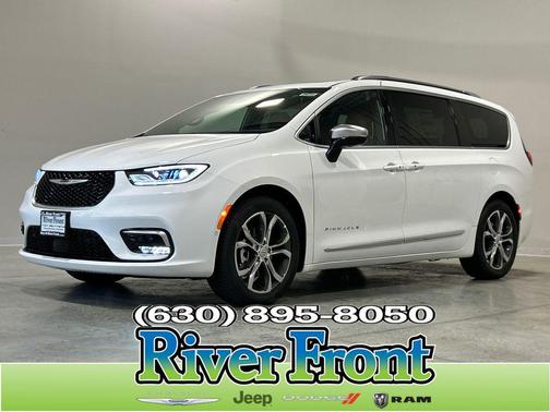 Bright White Clearcoat 2026 Chrysler Pacifica L