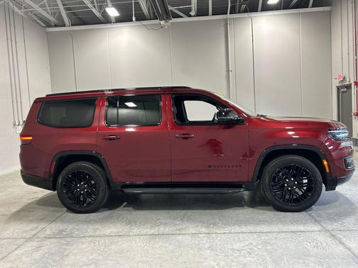 Velvet Red Pearlcoat 2025 Jeep Wagoneer Series II 4x4