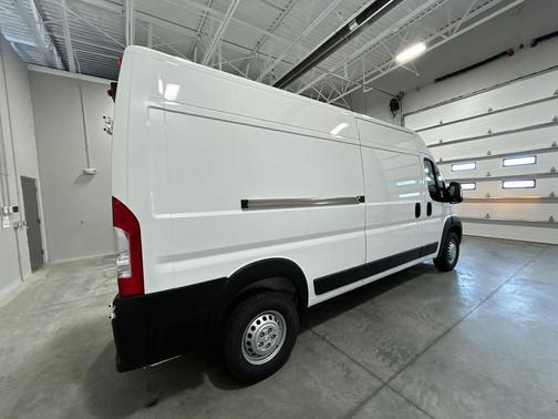 Bright White Clearcoat 2026 RAM ProMaster 2500 Tradesman