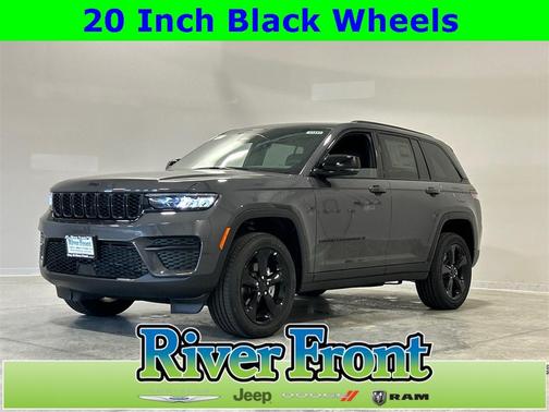 2025 Jeep Grand Cherokee Laredo