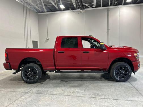 Molten Red Pearlcoat 2026 RAM 2500 Black Express Crew Cab 4x4 6'4' Box