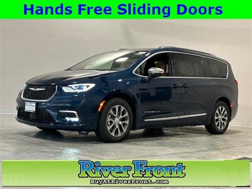 2025 Chrysler Pacifica Hybrid Pinnacle