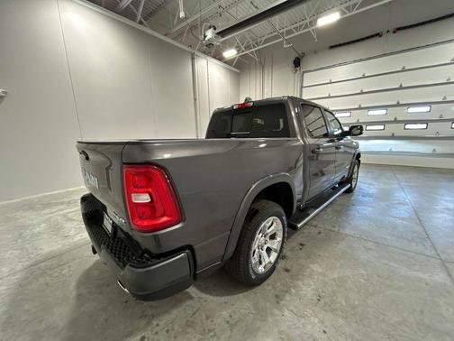 Granite Crystal Metallic Clearcoat 2026 RAM 1500 Big Horn/Lone Star