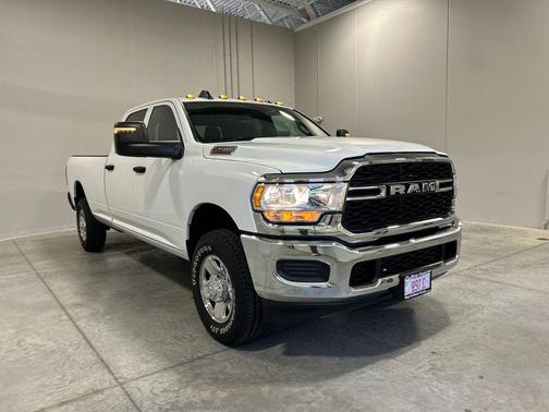 Bright White Clearcoat 2024 RAM 2500 Tradesman Crew Cab 4x4 8' Box