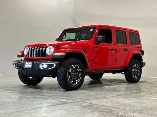 Firecracker Red Clearcoat 2025 Jeep Wrangler 4-Door Sahara 4x4