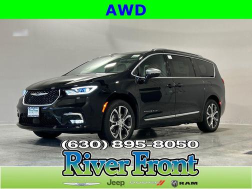 Diamond Black Crystal Pearlcoat 2026 Chrysler Pacifica L
