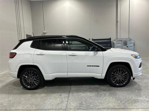 2022 Jeep Compass Altitude