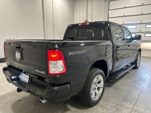 Diamond Black Crystal Pearlcoat 2020 RAM 1500 Big Horn/Lone Star