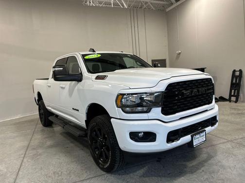 Bright White Clearcoat 2024 RAM 2500 Big Horn Crew Cab 4x4 6'4' Box