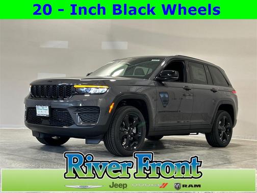 2025 Jeep Grand Cherokee Laredo