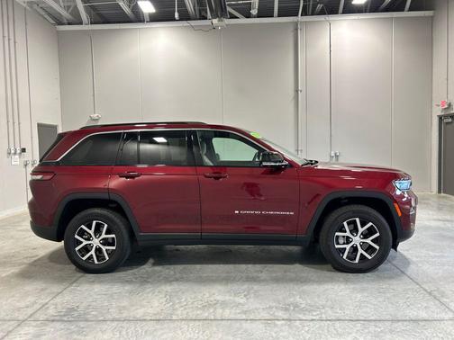 Velvet Red Pearlcoat 2024 Jeep Grand Cherokee Limited