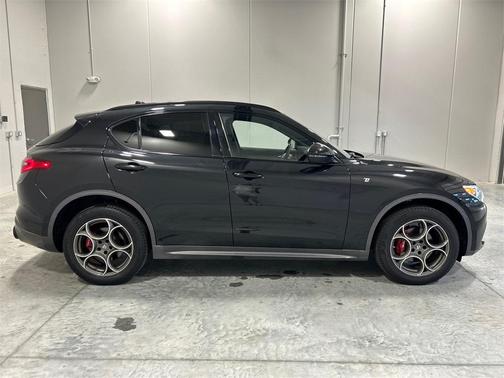 2022 Alfa Romeo Stelvio Ti