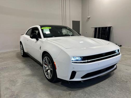Bright White Clearcoat 2024 Dodge Charger Daytona R/T Scat Pack