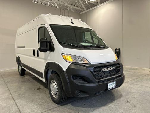 Bright White Clearcoat 2026 RAM ProMaster 2500 Tradesman