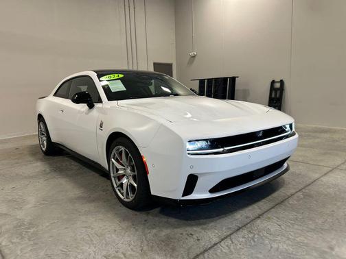 Bright White Clearcoat 2024 Dodge Charger Daytona R/T Scat Pack