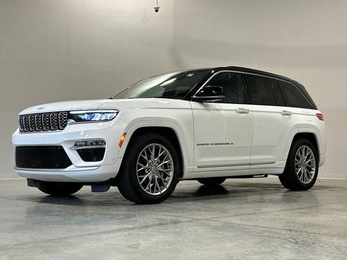 Bright White Clearcoat 2024 Jeep Grand Cherokee Summit
