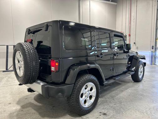 Black Clearcoat 2015 Jeep Wrangler Unlimited Sahara