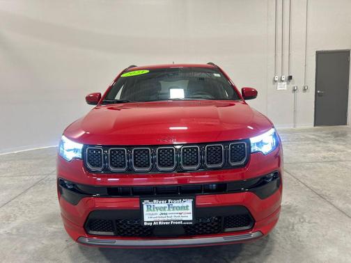 Redline Pearlcoat 2023 Jeep Compass (RED) Edition 4x4