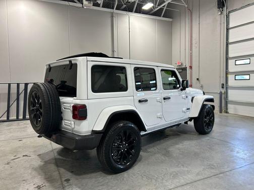 Bright White Clearcoat 2025 Jeep Wrangler 4xe Sahara