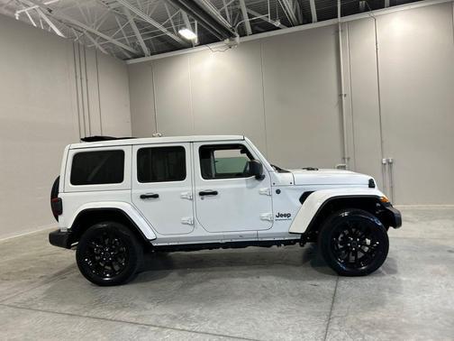Bright White Clearcoat 2025 Jeep Wrangler 4xe Sahara