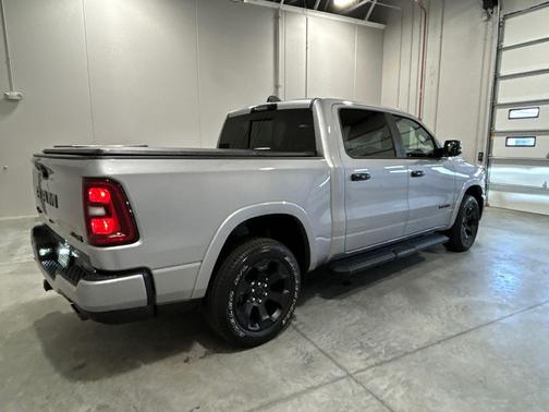 Billet Silver Metallic Clearcoat 2025 RAM 1500 Big Horn/Lone Star