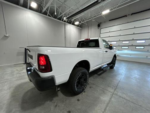 Bright White Clearcoat 2026 RAM 2500 Tradesman Regular Cab 4x4 8' Box