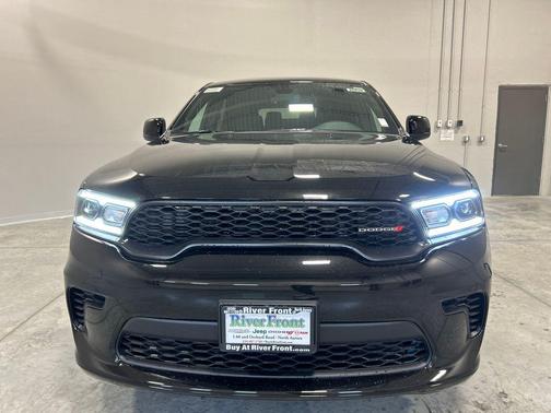 DB Black Crystal Clearcoat 2026 Dodge Durango GT AWD