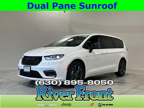 Bright White Clearcoat 2026 Chrysler Pacifica L