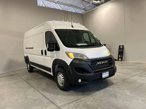 Bright White Clearcoat 2026 RAM ProMaster 2500 Tradesman