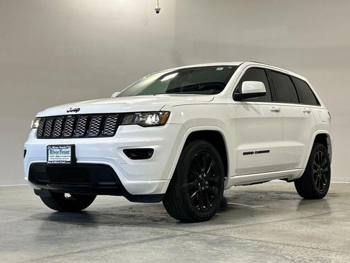Bright White Clearcoat 2018 Jeep Grand Cherokee Altitude