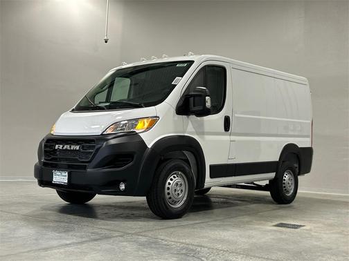 2025 RAM ProMaster 1500 Low Roof