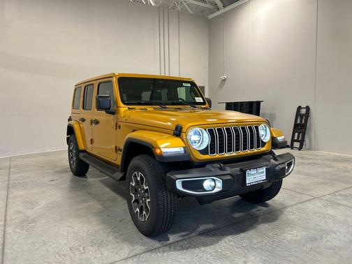Goldilocks 2026 Jeep Wrangler 4-Door Sahara 4x4