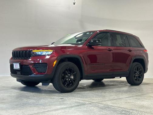 Velvet Red Pearlcoat 2024 Jeep Grand Cherokee Altitude