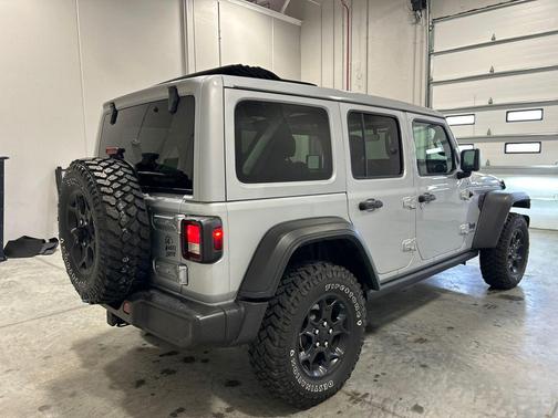 Silver Zynith Clearcoat 2023 Jeep Wrangler 4xe Willys