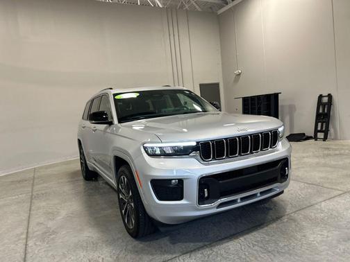 Silver Zynith 2024 Jeep Grand Cherokee L Overland