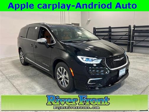 2025 Chrysler Pacifica Hybrid Pinnacle