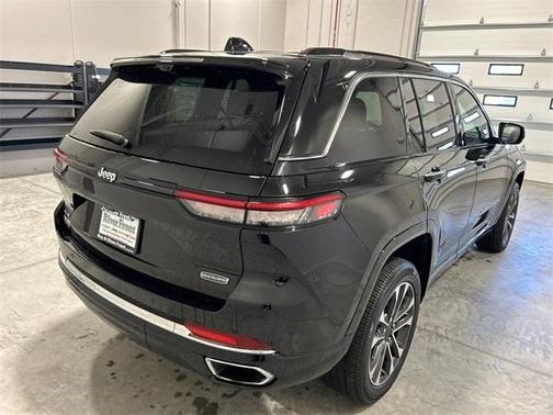 2022 Jeep Grand Cherokee Overland