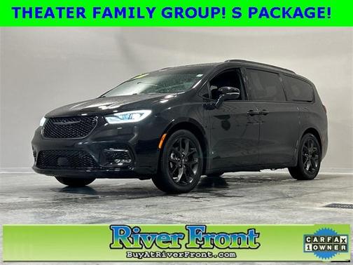 2022 Chrysler Pacifica Touring-L