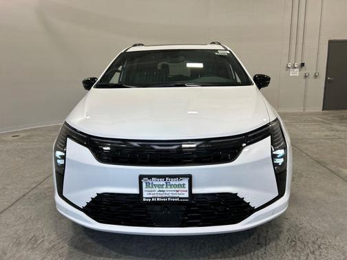 Bright White Clearcoat 2027 Chrysler Pacifica Limited
