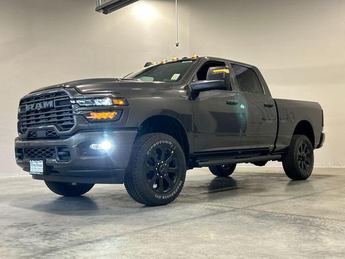 Granite Crystal Metallic Clearcoat 2026 RAM 2500 Black Express Crew Cab 4x4 6'4' Box