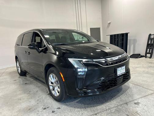 Diamond Black Crystal Pearlcoat 2027 Chrysler Pacifica L