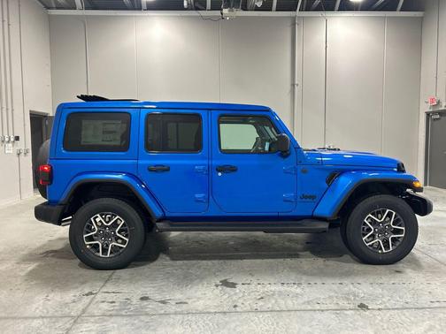 hydro blue pearlcoat 2026 Jeep Wrangler 4-Door Sahara 4x4